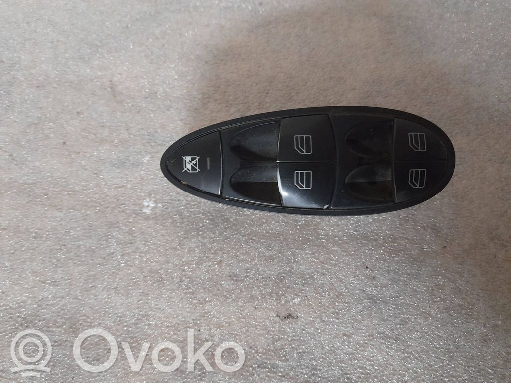 Mercedes-Benz E W211 Electric window control switch 
