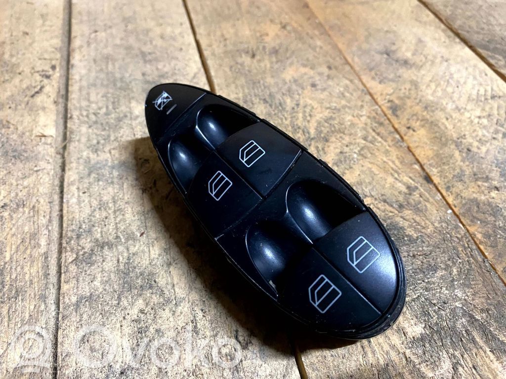 Mercedes-Benz E W211 Electric window control switch 