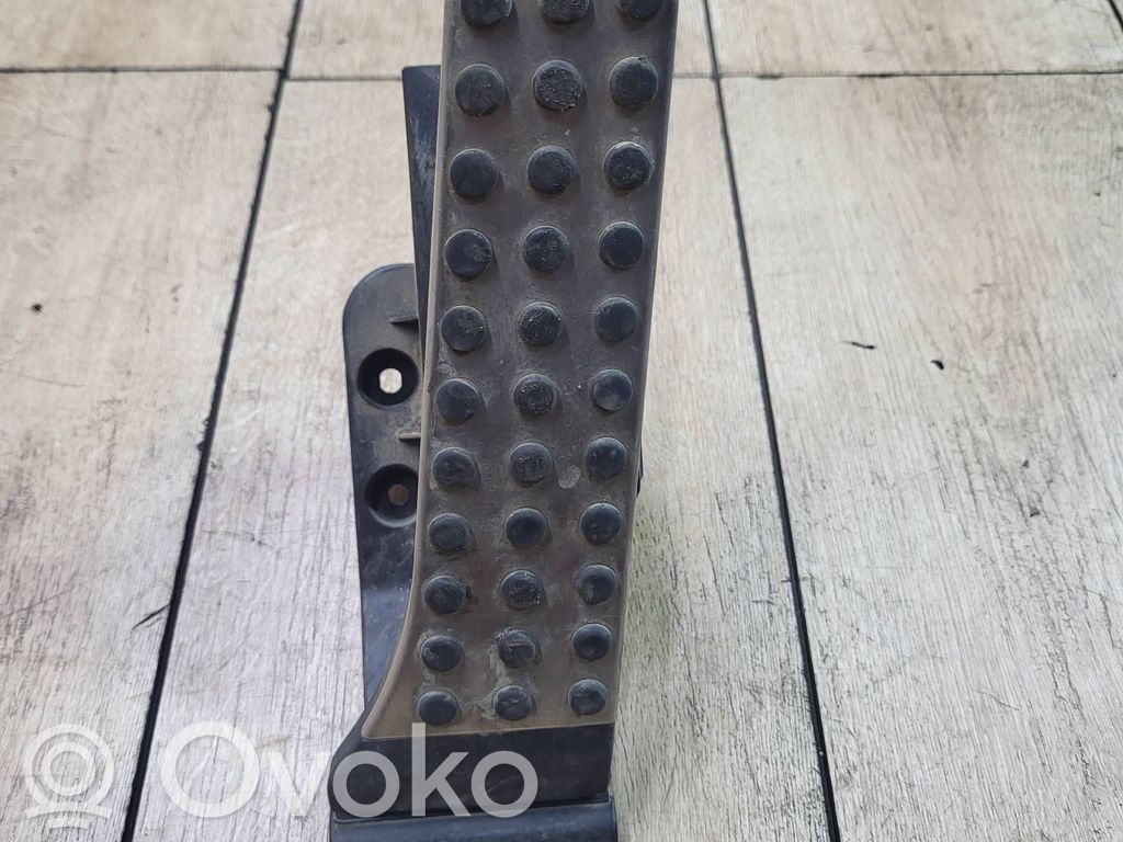 Mercedes-Benz C W204 Accelerator throttle pedal 
