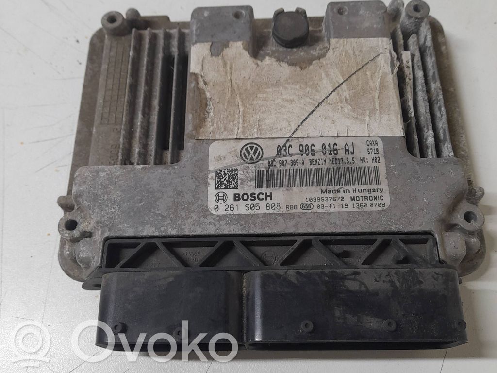 Volkswagen Golf V Engine control unit/module 