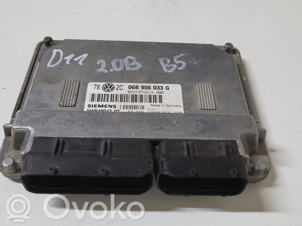 Volkswagen PASSAT B5 Engine control unit/module 