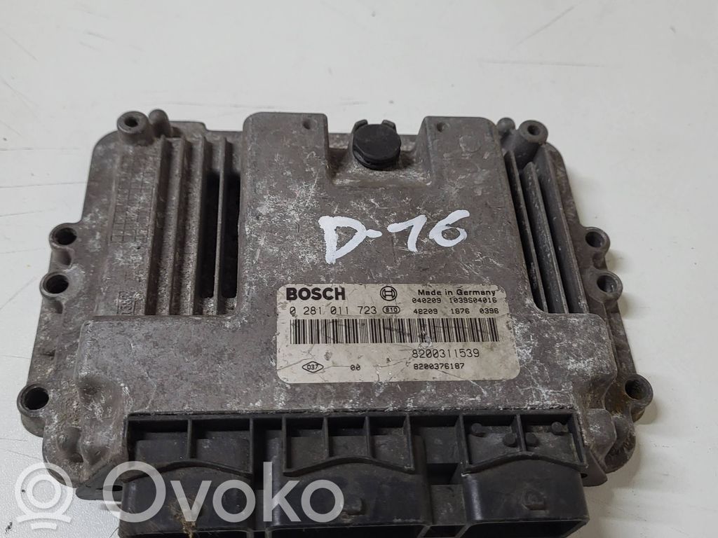 Volkswagen PASSAT B6 Engine control unit/module 