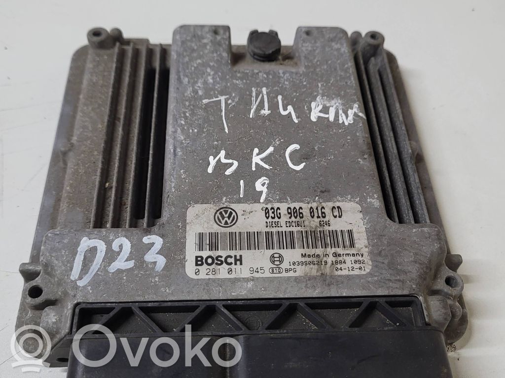 Volkswagen PASSAT B6 Engine control unit/module 
