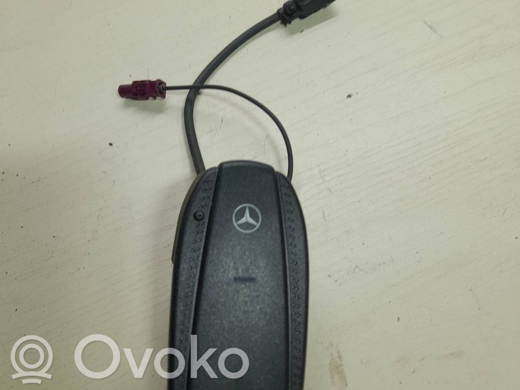 Mercedes-Benz C W204 Bluetooth control unit module 