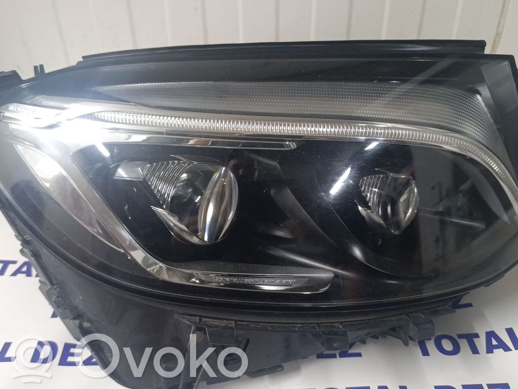 Mercedes-Benz GLC X253 C253 Lampa przednia 