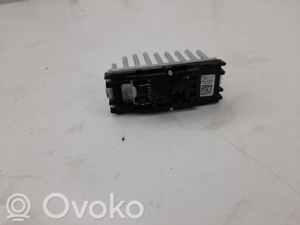 Audi A4 S4 B8 8K Priekinio žibinto detalė 
