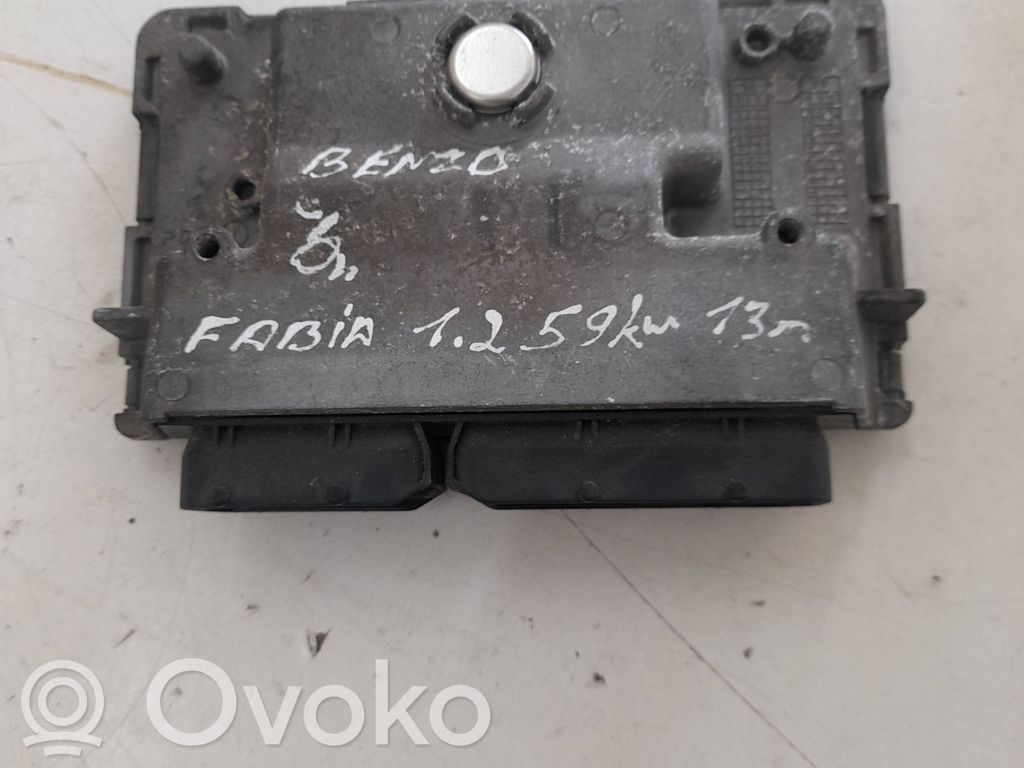 Skoda Fabia Mk2 (5J) Engine control unit/module 