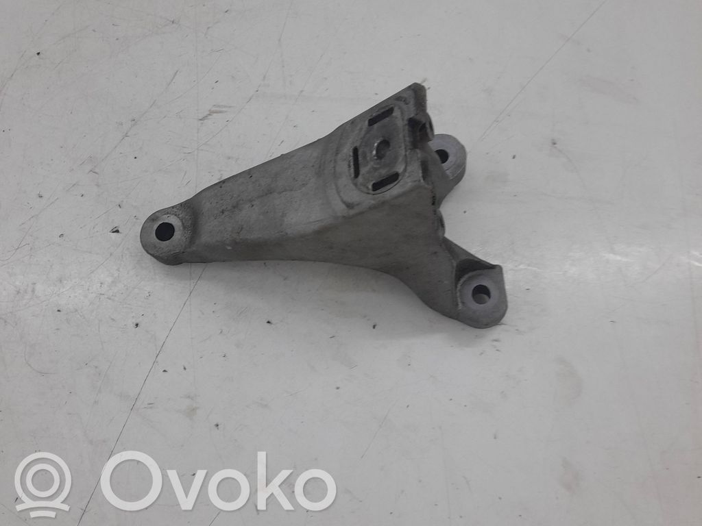 Audi A4 S4 B6 8E 8H Engine mounting bracket 