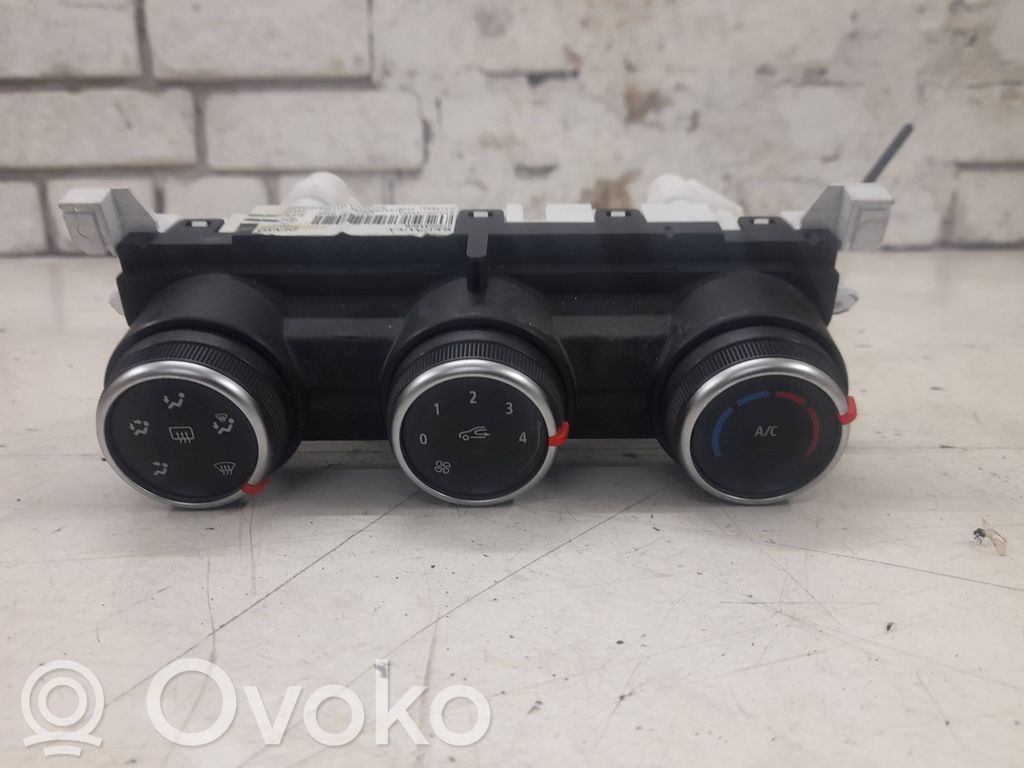 Renault Clio V Climate control unit 