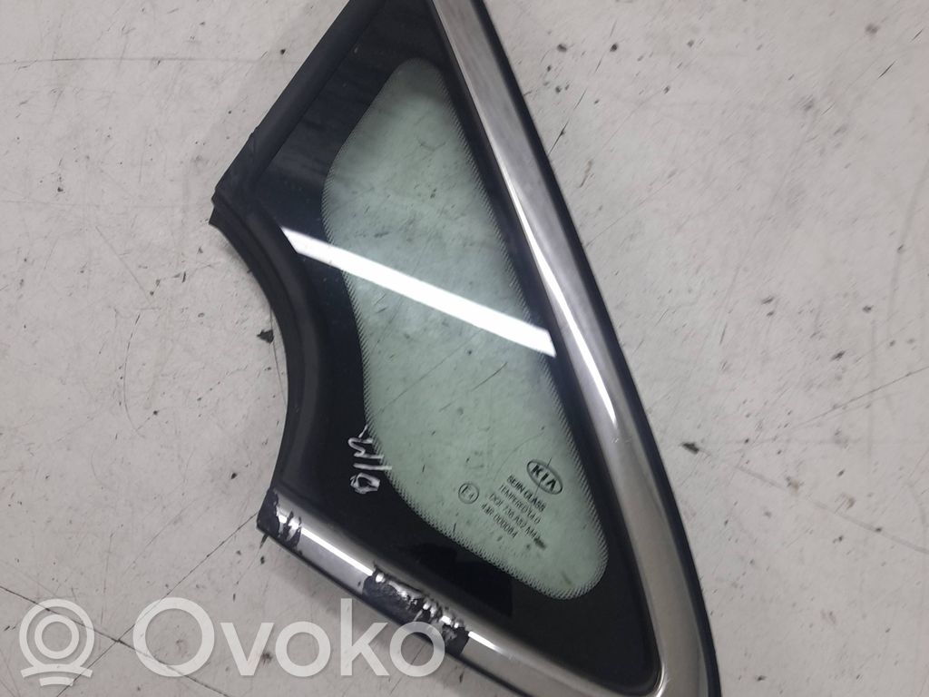 KIA Ceed Front triangle window/glass 