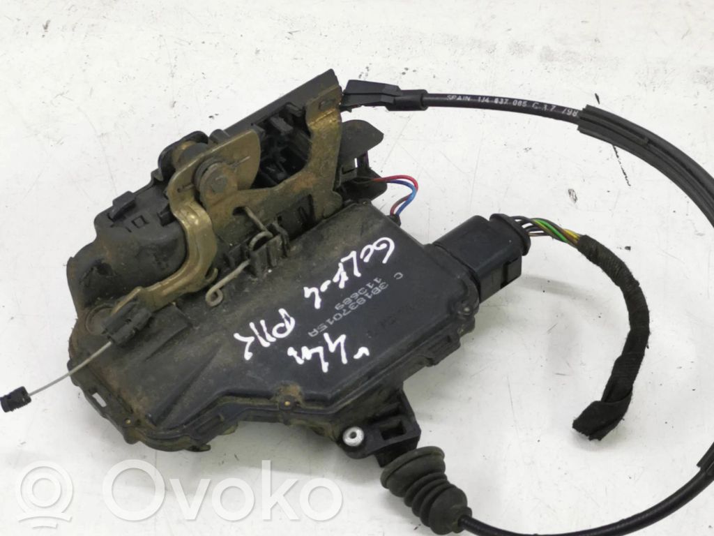 Volkswagen Golf IV Zamek drzwi przednich 