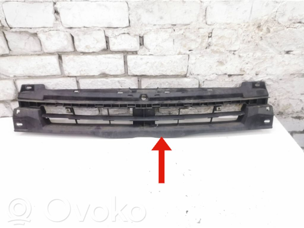 Nissan Primastar Maskownica / Grill / Atrapa górna chłodnicy 