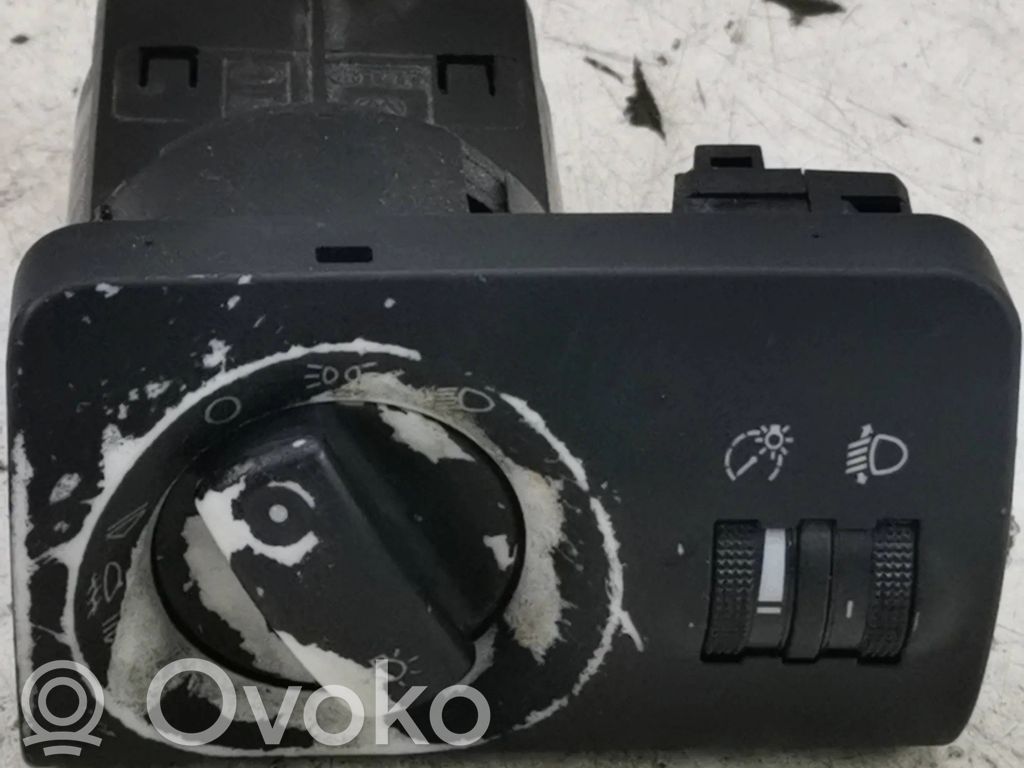 Audi A6 S6 C5 4B Interruptor de luz 