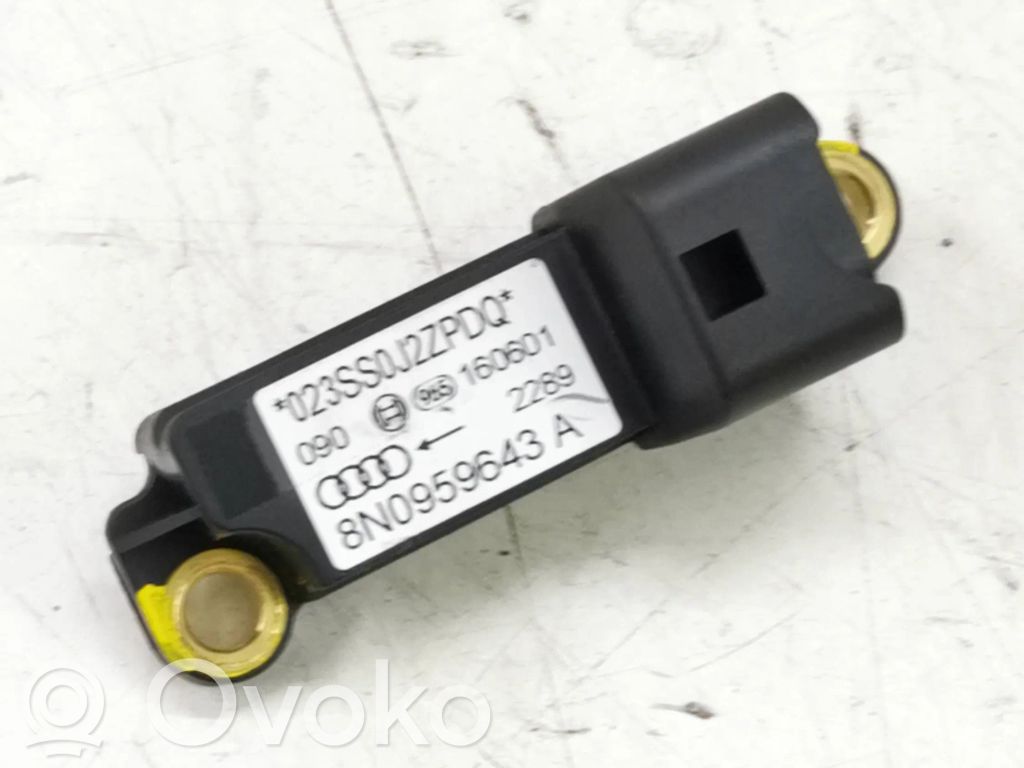 Audi TT Mk1 Airbag deployment crash/impact sensor 