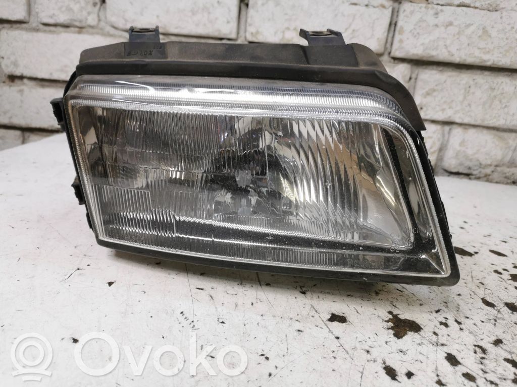Audi A4 S4 B5 8D Phare frontale 