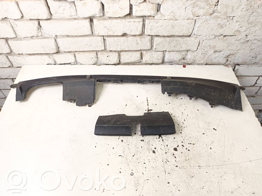 BMW X3 E83 Apakšējā bampera daļa 