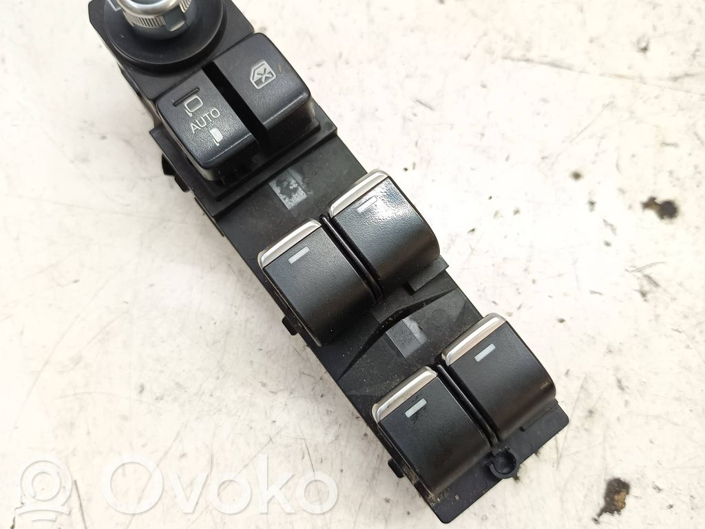 Mazda 6 Electric window control switch 