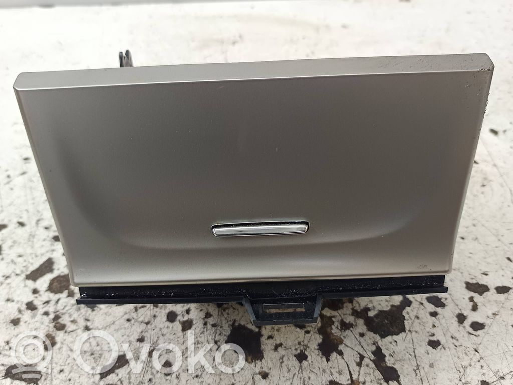 Jeep Grand Cherokee Handschuhfach 