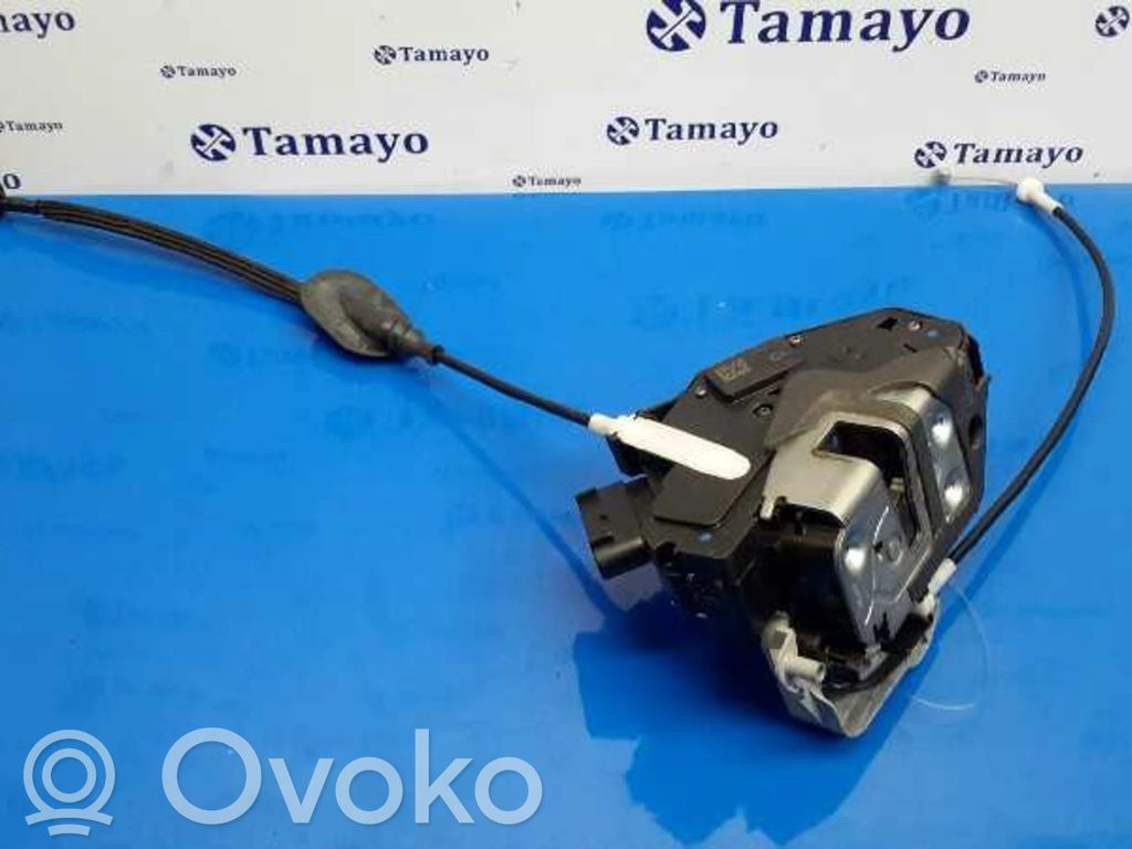 Ford Fiesta Priekšpusē slēdzene 