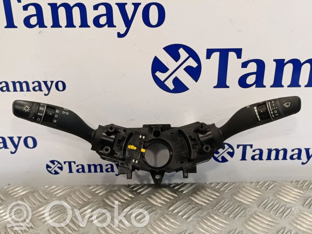 Hyundai i30 Interruptor de control multifunción 