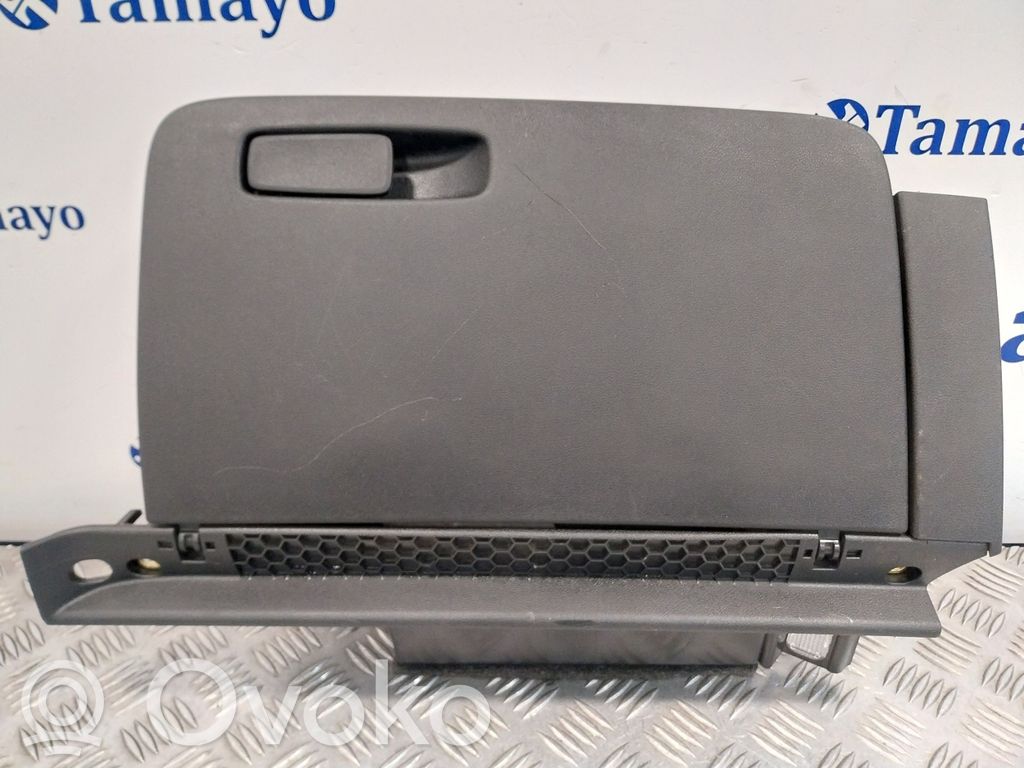 Guantera   8X1857035H