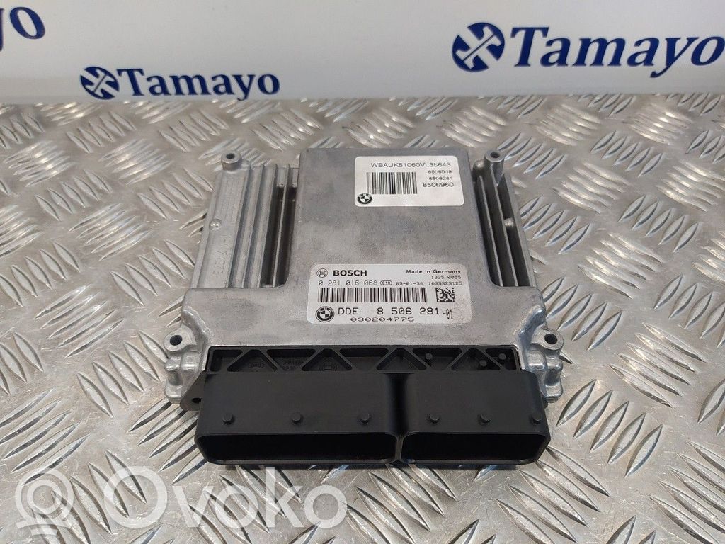 BMW 1 E81 E87 Variklio valdymo blokas 