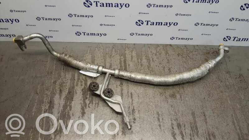 Ilmastointilaitteen putki (A/C)