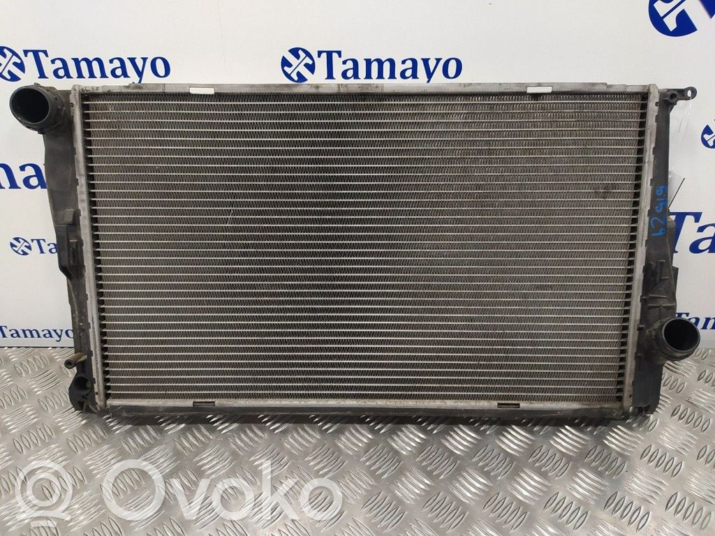 BMW 1 E81 E87 Dzesēšanas šķidruma radiators 