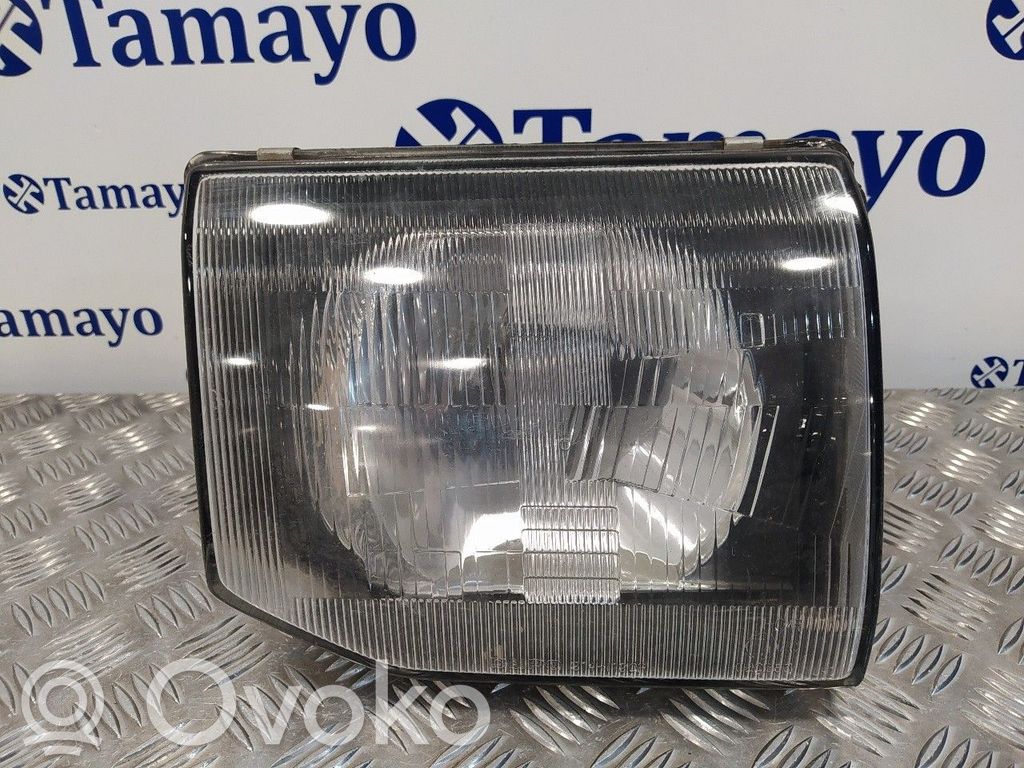 Mitsubishi Montero Phare frontale
