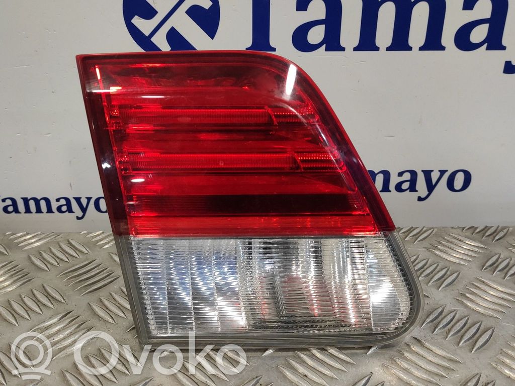 Toyota Avensis T270 Etuajovalon polttimo 