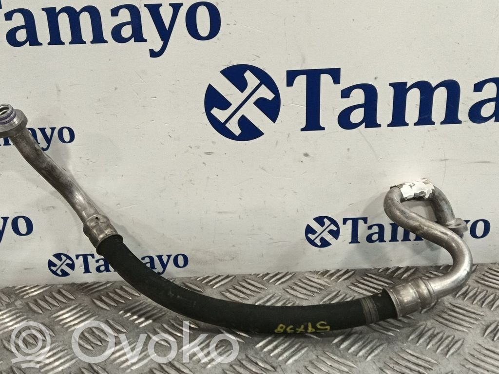 Jaguar XE Ilmastointilaitteen putki (A/C) 