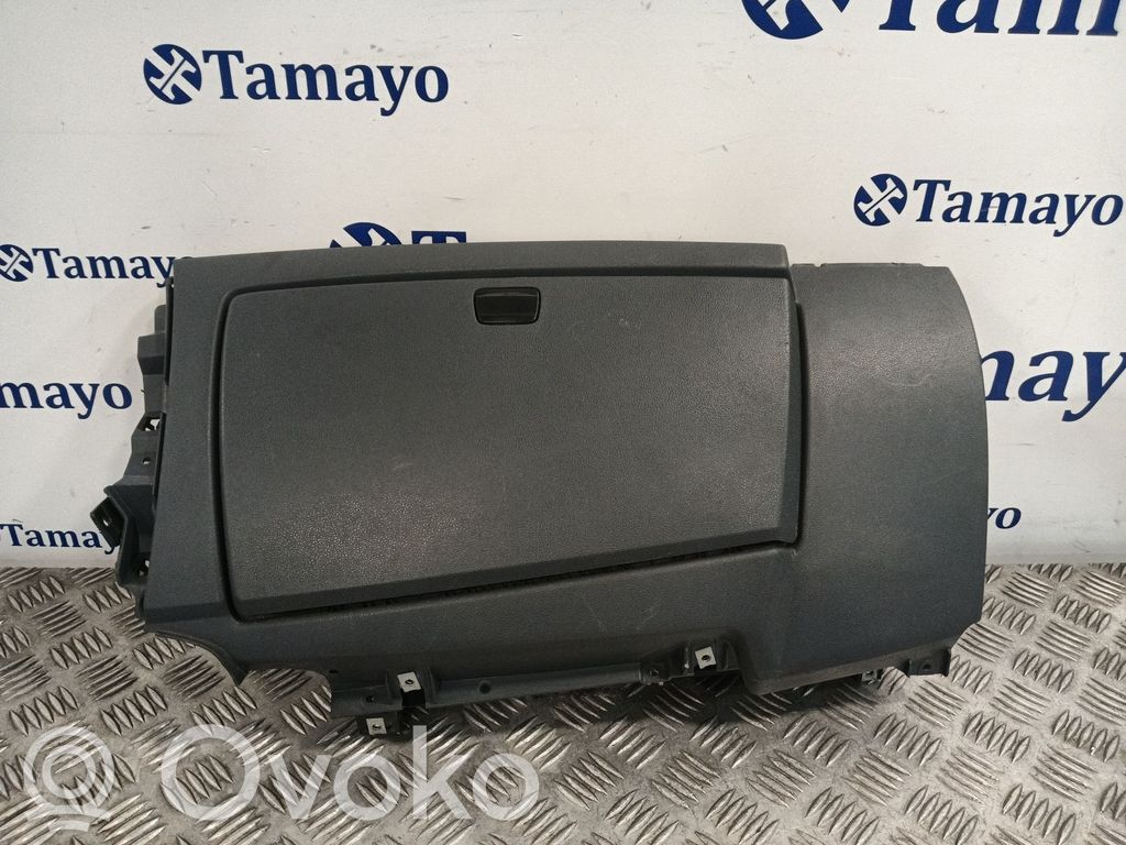 BMW 1 E81 E87 Glove box 