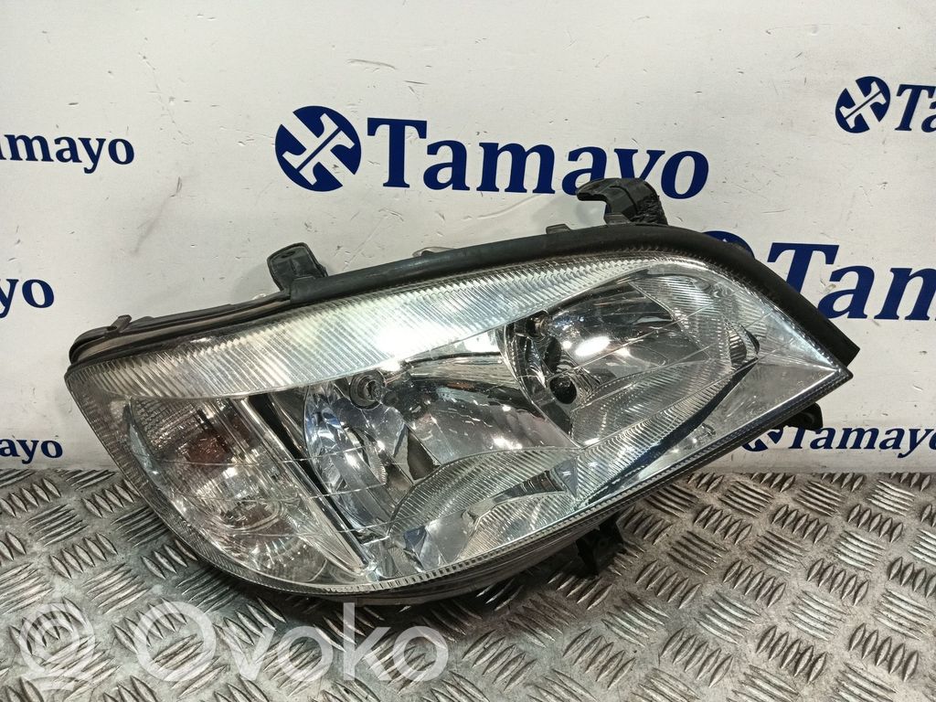 Opel Zafira A Lampa przednia 