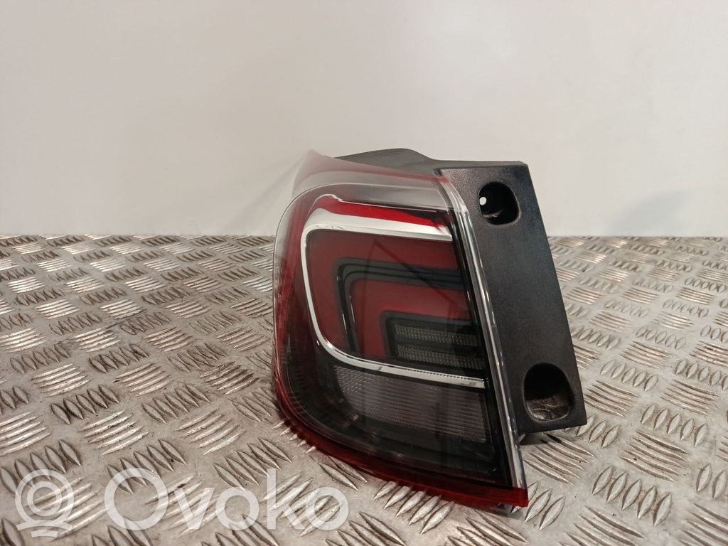 Opel Crossland X Lampa tylna 