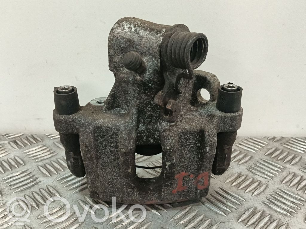 Volvo V40 Supporto della pinza del freno posteriore
