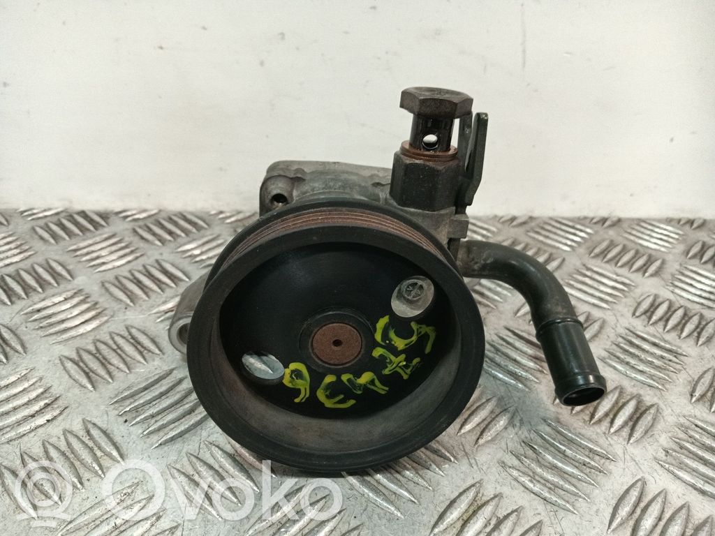 Ohjaustehostimen pumppu   440274