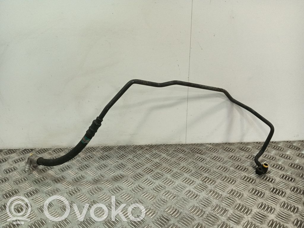 Ilmastointilaitteen putki (A/C)   64538386845