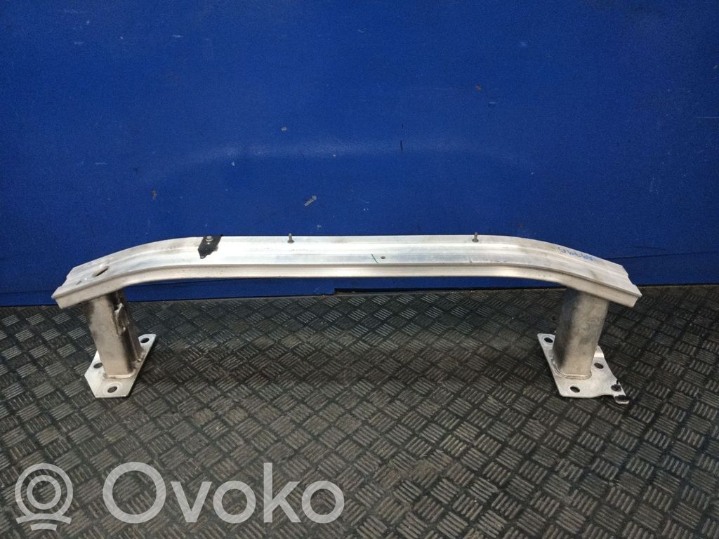 Renault Clio IV Etupuskurin kannake 