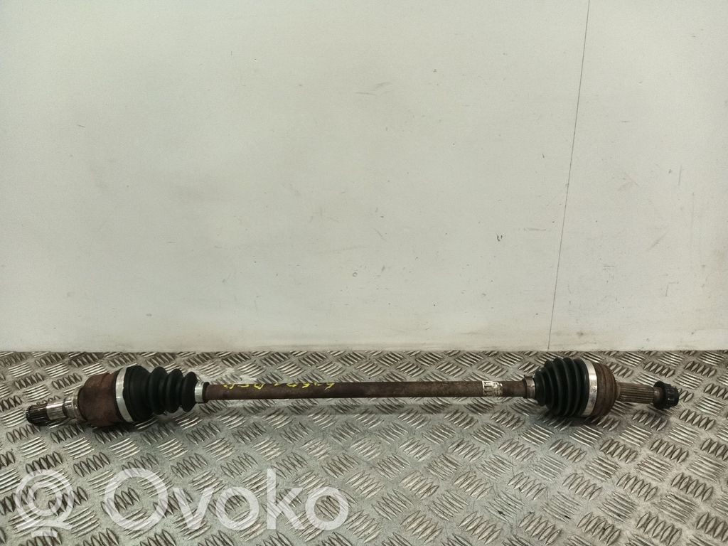 Toyota Aygo AB10 Półoś przednia 
