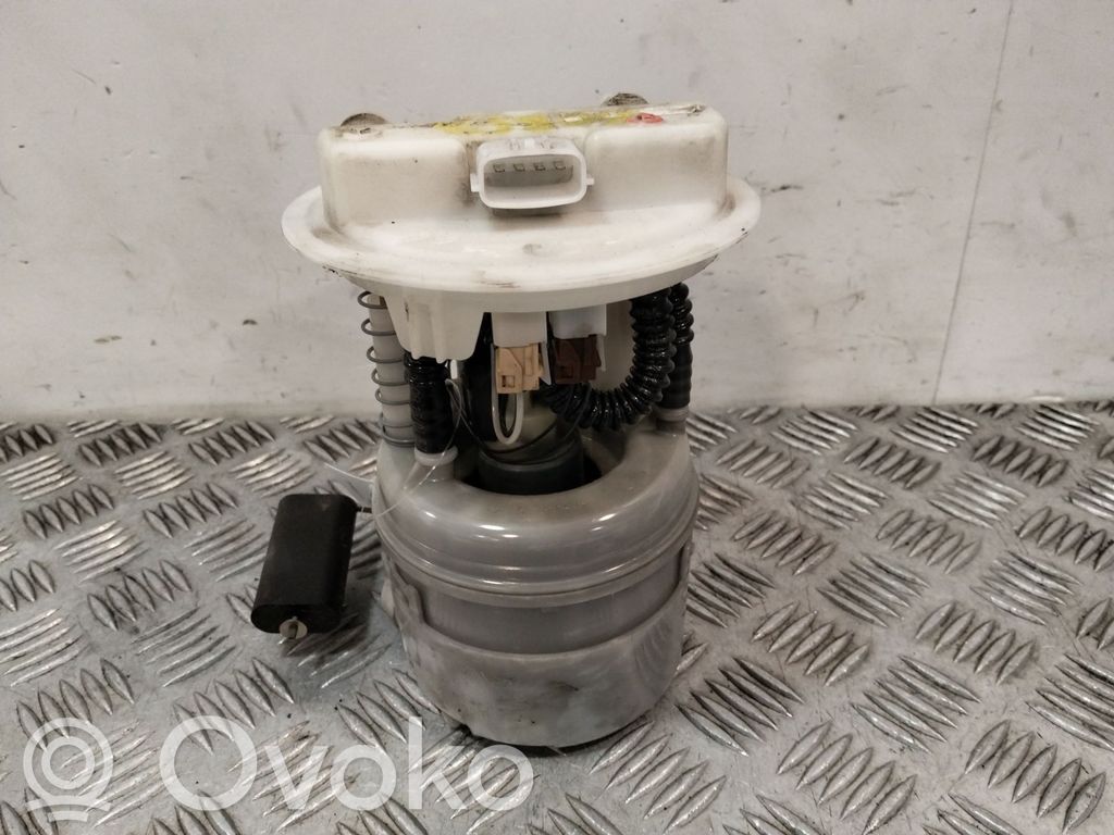 Dacia Duster Pompa carburante immersa 
