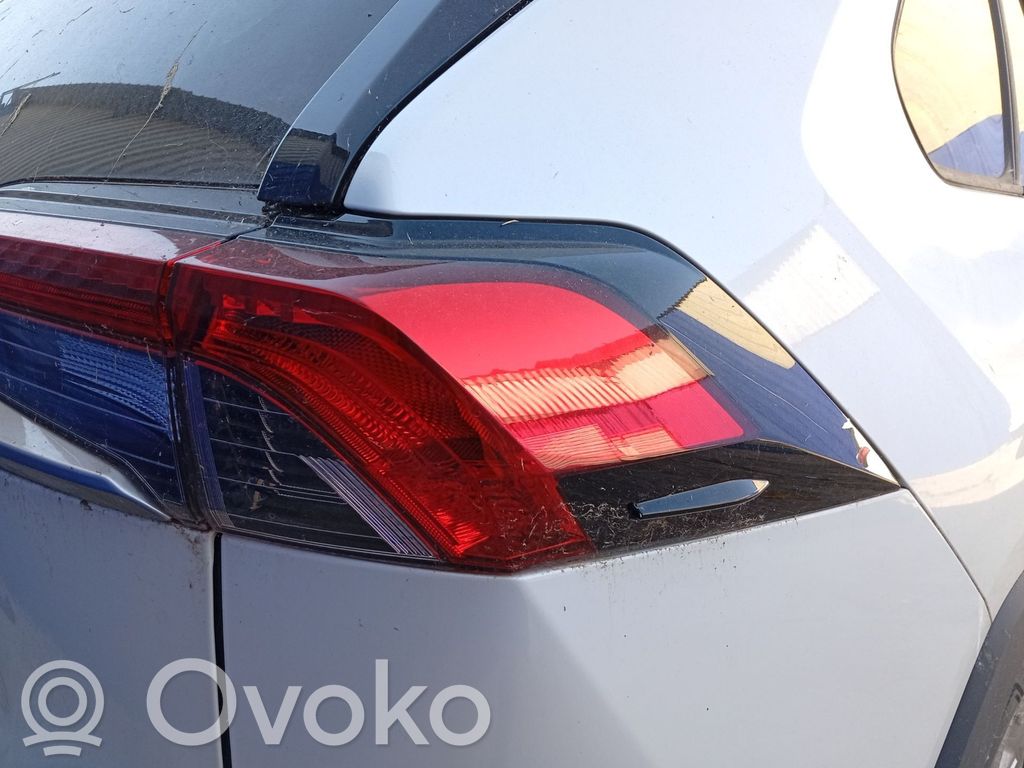 Toyota RAV 4 (XA40) Takavalot