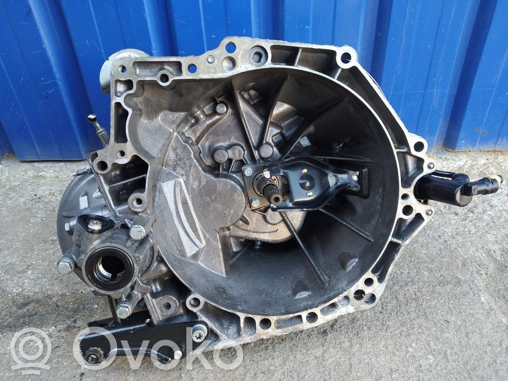 Peugeot 207 5 Gang Schaltgetriebe 