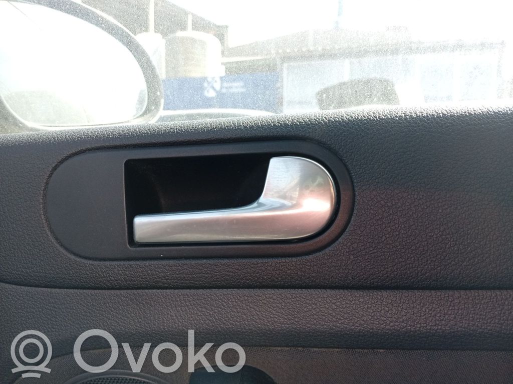 Volkswagen Golf SportWagen Manecilla interna puerta delantera
