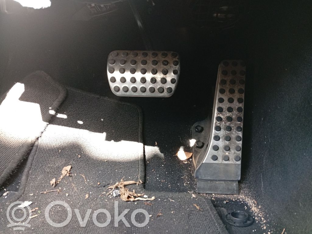 Mercedes-Benz CLK AMG A208 C208 Gaspedal