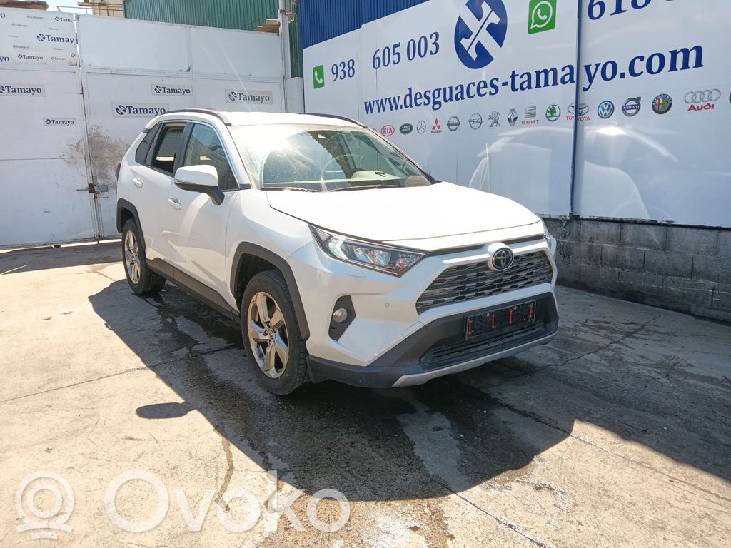 Toyota RAV 4 (XA40) Boîte de vitesses manuelle à 5 vitesses