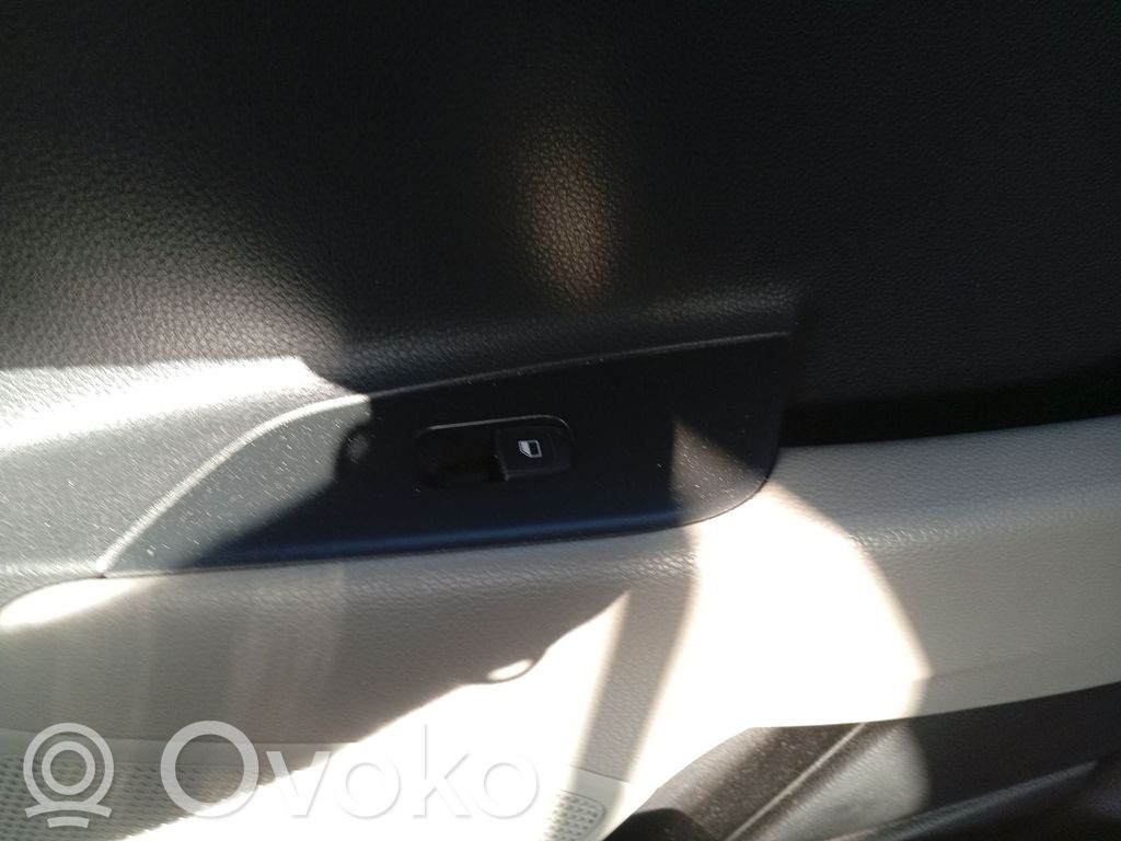 KIA Stonic Przyciski szyb 