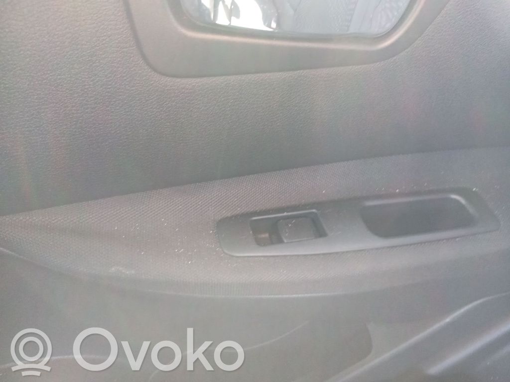 Nissan Qashqai Comutator comandă geamuri electrice 
