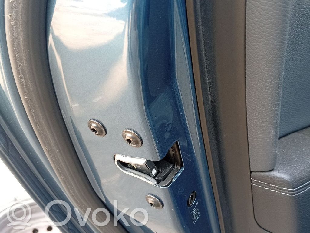 Opel Astra J Takaoven lukko 
