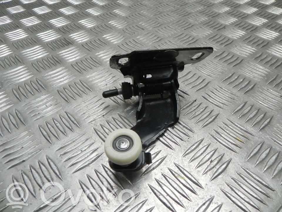 Ford B-MAX Front door upper hinge 
