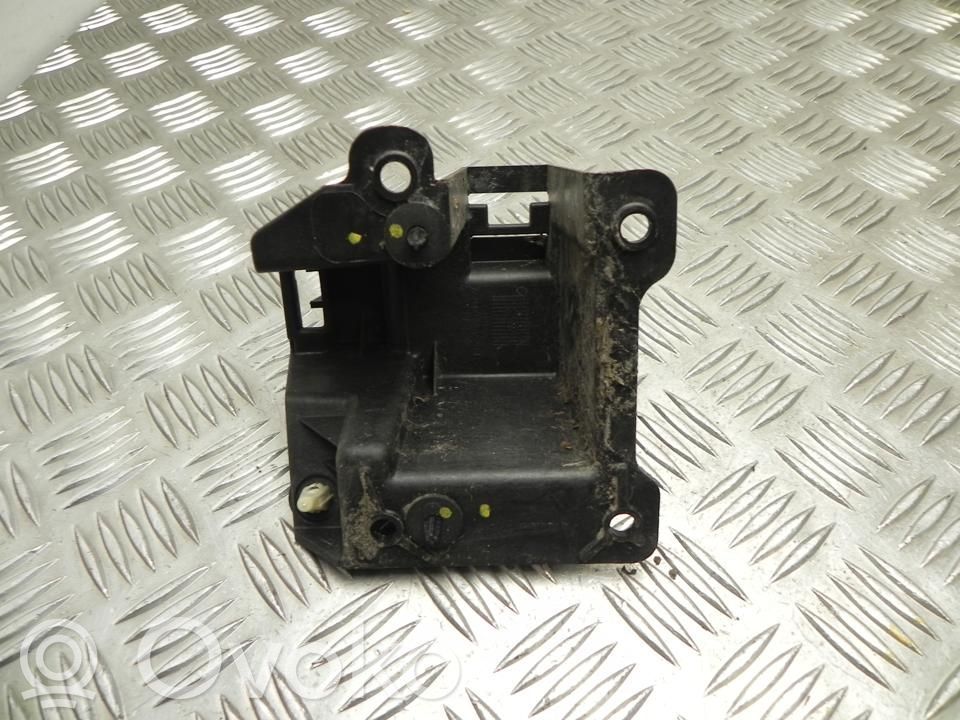 Ford Fiesta Support de montage de pare-chocs avant 